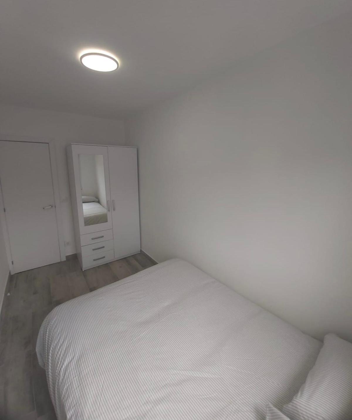 Apartment Descubre Cantabria! Piso Con 3 Habitaciones, Con Capacidad Hasta 5 Personas! Entero! Saron