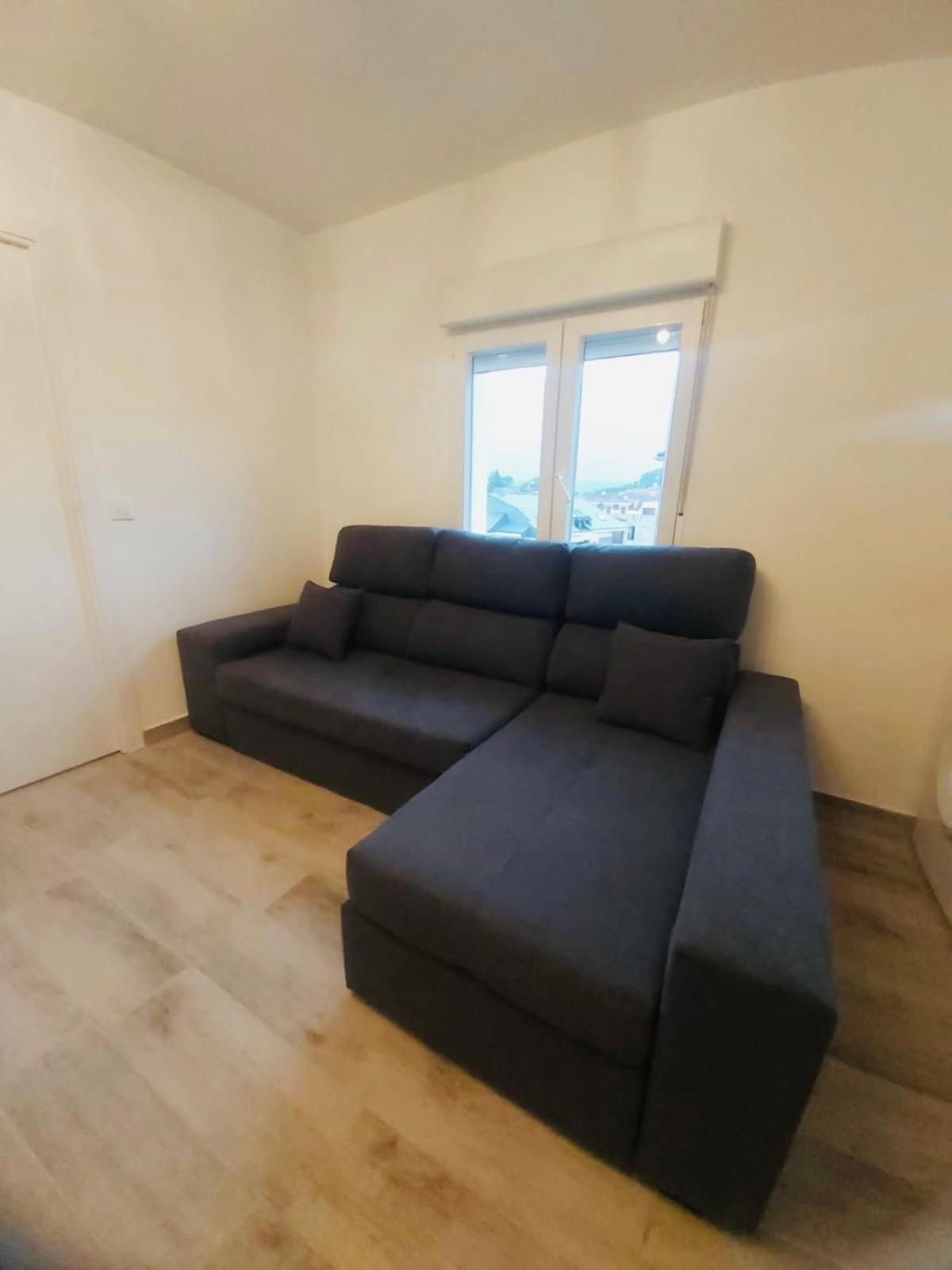 Descubre Cantabria! Piso Con 3 Habitaciones, Con Capacidad Hasta 5 Personas! Entero! Saron