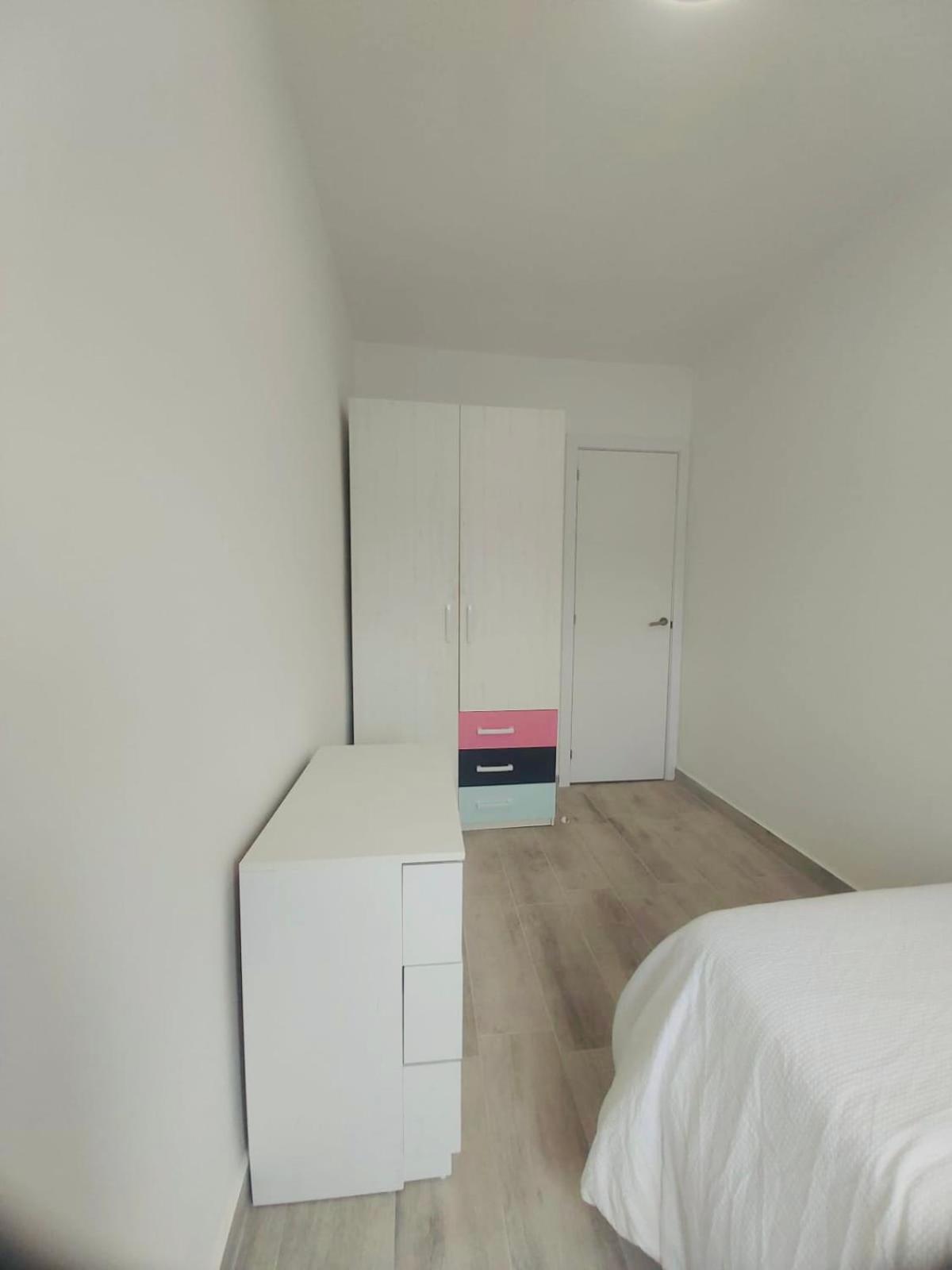 Apartment Descubre Cantabria! Piso Con 3 Habitaciones, Con Capacidad Hasta 5 Personas! Entero! Saron